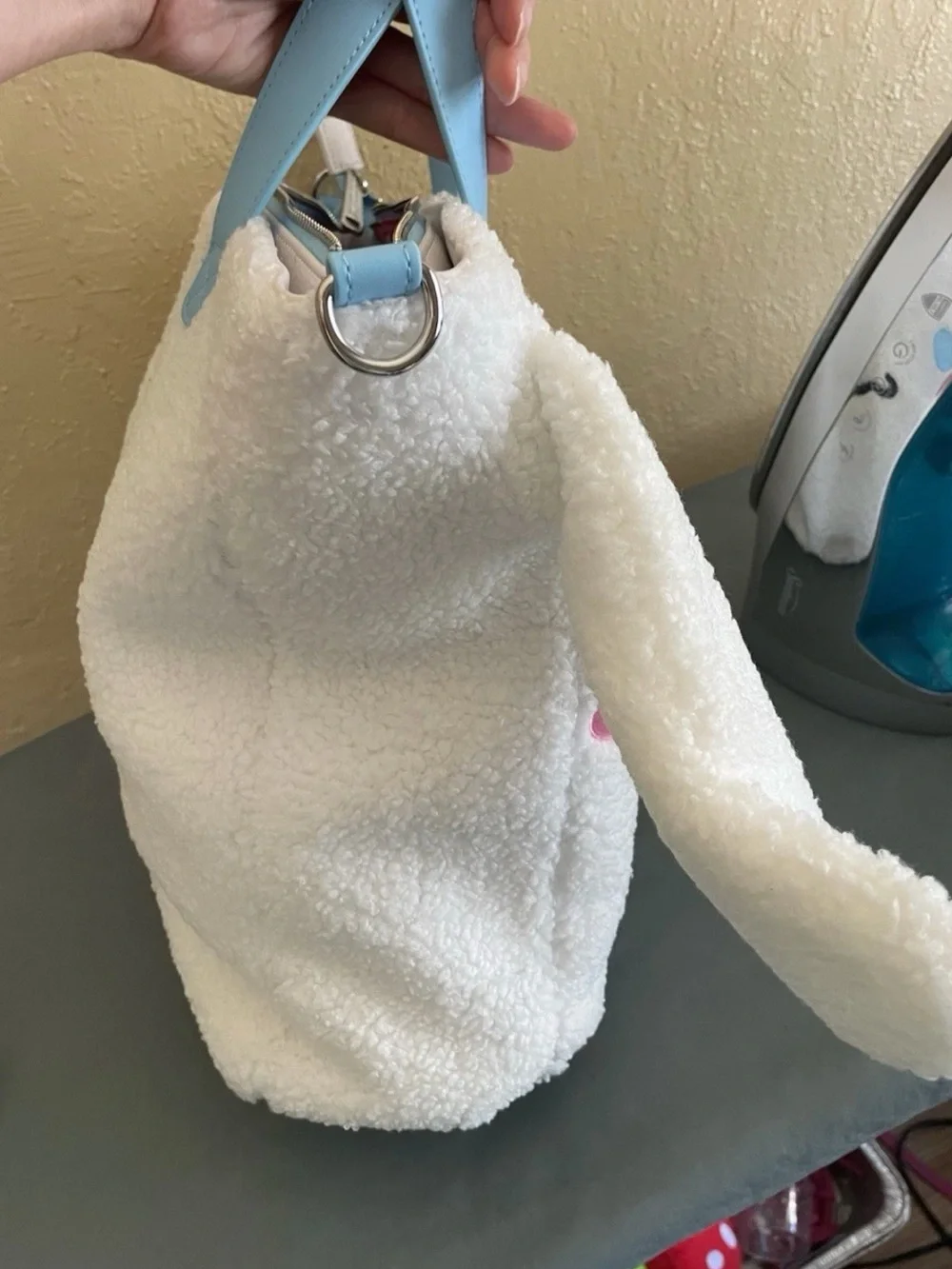 Loungefly Cinnamoroll Sherpa Tote Bag With Coin Purse